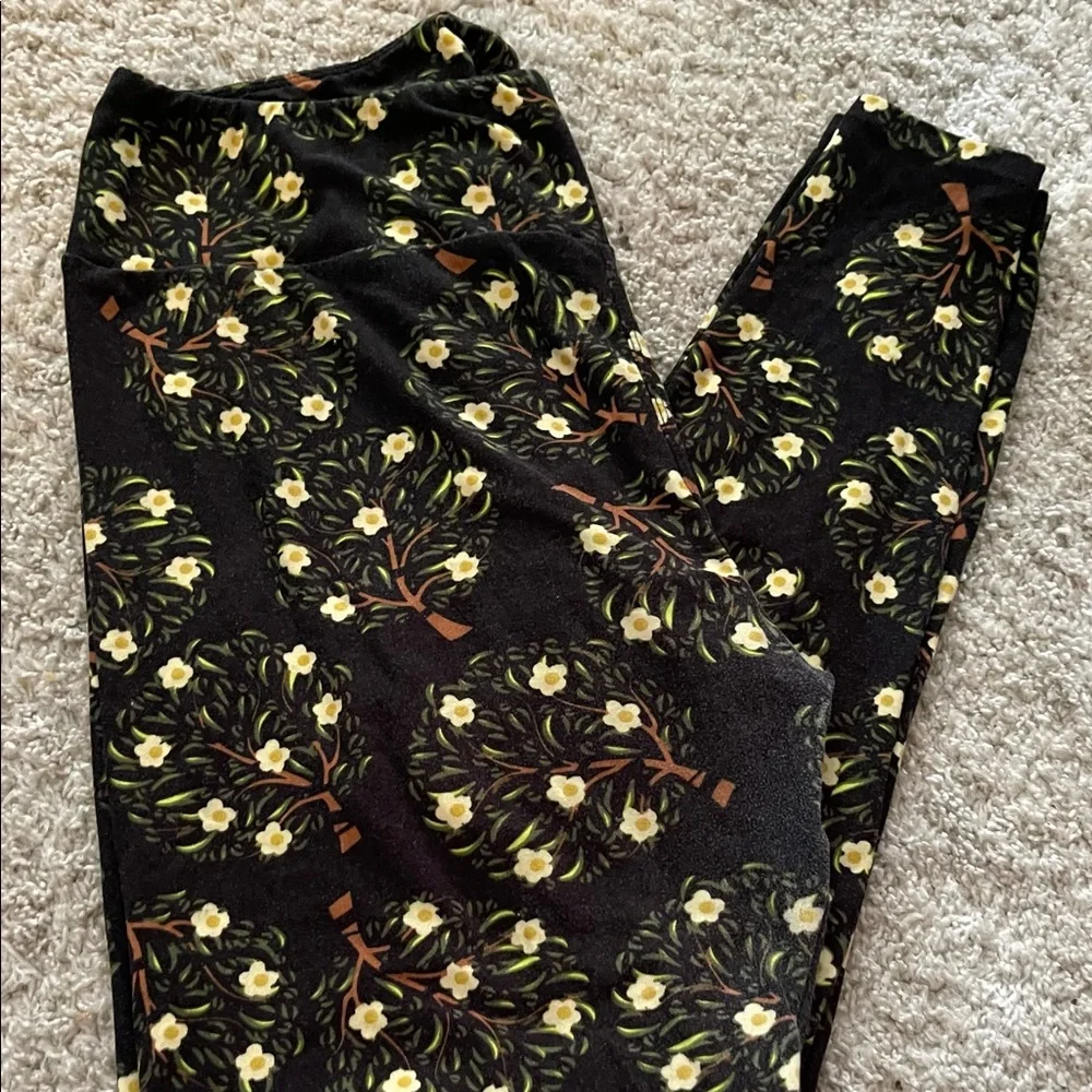 Lularoe TC Leggings - Picture 1 of 1